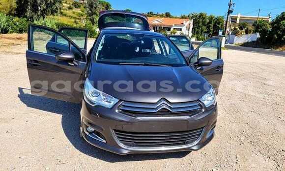 Acheter Occasion Voiture Citroen C4 Gris à Dakar, Dakar Acheter Occasion Voiture Citroen C4 Gris à Dakar, Dakar