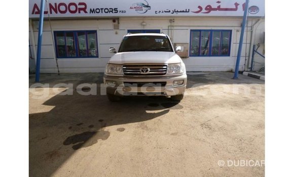 Acheter Import Utilitaire Toyota Land Cruiser Blanc à Import - Dubai, Dakar Acheter Import Utilitaire Toyota Land Cruiser Blanc à Import - Dubai, Dakar