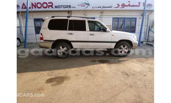 Acheter Import Utilitaire Toyota Land Cruiser Blanc à Import - Dubai, Dakar Acheter Import Utilitaire Toyota Land Cruiser Blanc à Import - Dubai, Dakar