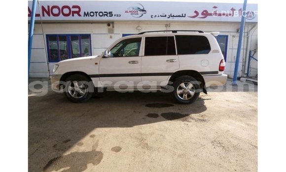 Acheter Import Utilitaire Toyota Land Cruiser Blanc à Import - Dubai, Dakar Acheter Import Utilitaire Toyota Land Cruiser Blanc à Import - Dubai, Dakar