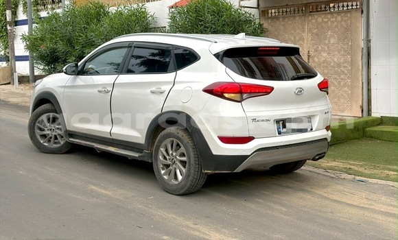 Acheter Occasion Voiture Hyundai Tucson Blanc à Dakar, Dakar Acheter Occasion Voiture Hyundai Tucson Blanc à Dakar, Dakar