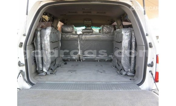 Acheter Import Utilitaire Toyota Land Cruiser Blanc à Import - Dubai, Dakar Acheter Import Utilitaire Toyota Land Cruiser Blanc à Import - Dubai, Dakar