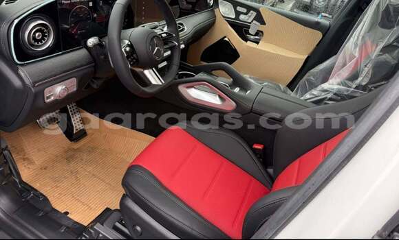 Buy Used Mercedes-Benz GLC 250D Blanc Car in Dakar in Dakar Buy Used Mercedes-Benz GLC 250D Blanc Car in Dakar in Dakar