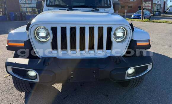 Buy Used Jeep Wrangler White Car in Dakar in Dakar Buy Used Jeep Wrangler White Car in Dakar in Dakar