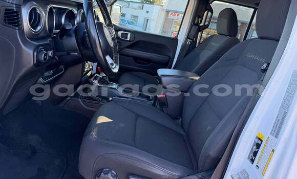 Buy Used Jeep Wrangler White Car in Dakar in Dakar Buy Used Jeep Wrangler White Car in Dakar in Dakar