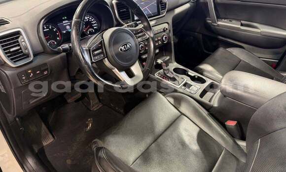 Buy Used Kia Sportage White Car in Dakar in Dakar Buy Used Kia Sportage White Car in Dakar in Dakar