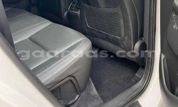 Buy Used Hyundai Tucson White Car in Dakar in Dakar Buy Used Hyundai Tucson White Car in Dakar in Dakar
