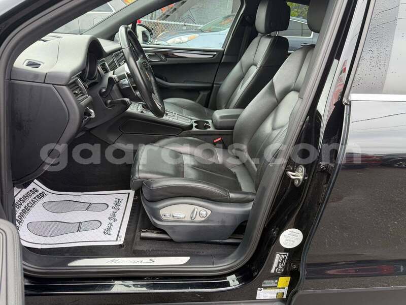 Big with watermark porsche macan dakar dakar 34757