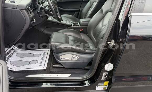 Buy Used Porsche Macan Black Car in Dakar in Dakar Buy Used Porsche Macan Black Car in Dakar in Dakar