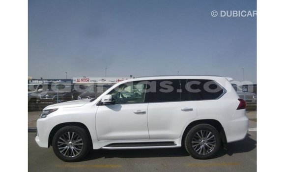Acheter Import Voiture Lexus LX Blanc à Import - Dubai, Dakar Acheter Import Voiture Lexus LX Blanc à Import - Dubai, Dakar
