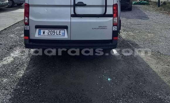 Buy Used Volkswagen California Silver Car in Dakar in Dakar Buy Used Volkswagen California Silver Car in Dakar in Dakar