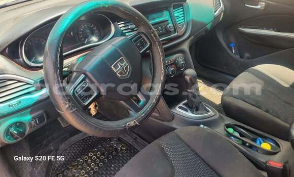Dieundeu Occasion Dodge Aries Blue Auto in Dakar in Dakar Dieundeu Occasion Dodge Aries Blue Auto in Dakar in Dakar