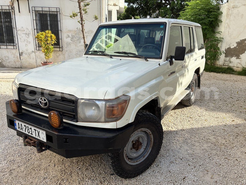 Big with watermark toyota land cruiser dakar dakar 34778