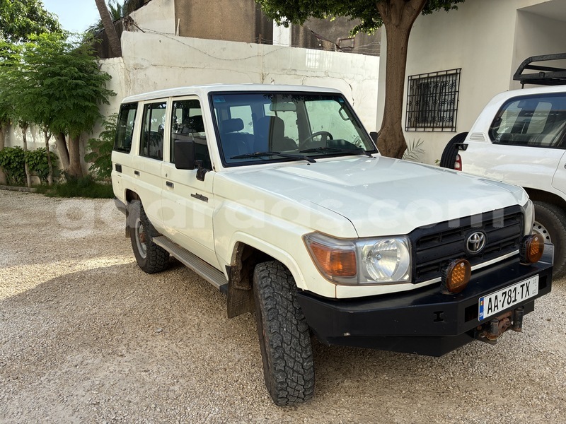 Big with watermark toyota land cruiser dakar dakar 34778