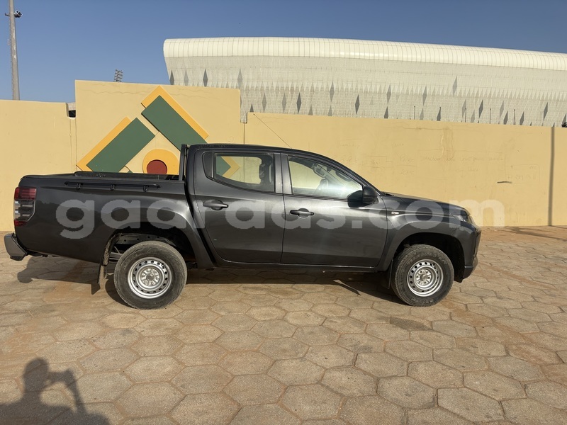 Big with watermark mitsubishi l200 dakar dakar 34802