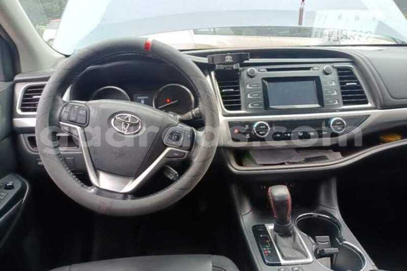 Big with watermark toyota highlander dakar dakar 34803