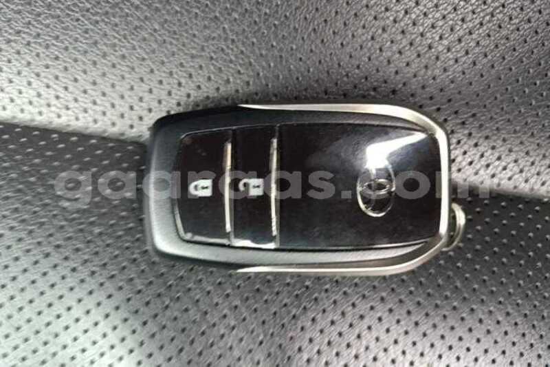 Big with watermark toyota highlander dakar dakar 34803