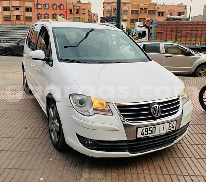 Big with watermark volkswagen touran bagmati behind berlin 34823