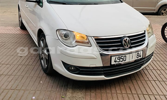 Buy Used Volkswagen Touran Blanc Car in Behind berlin in Bagmati Buy Used Volkswagen Touran Blanc Car in Behind berlin in Bagmati