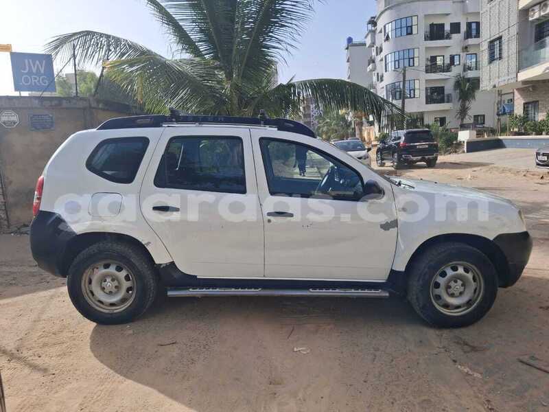 Big with watermark renault duster dakar dakar 34824