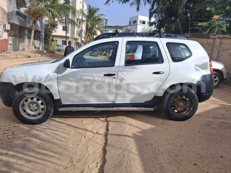 Big with watermark renault duster dakar dakar 34824