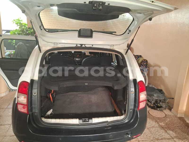 Big with watermark renault duster dakar dakar 34824