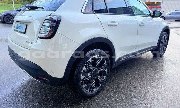 Dieundeu Occasion Fiat 600 White Auto in Touba in Diourbel Dieundeu Occasion Fiat 600 White Auto in Touba in Diourbel