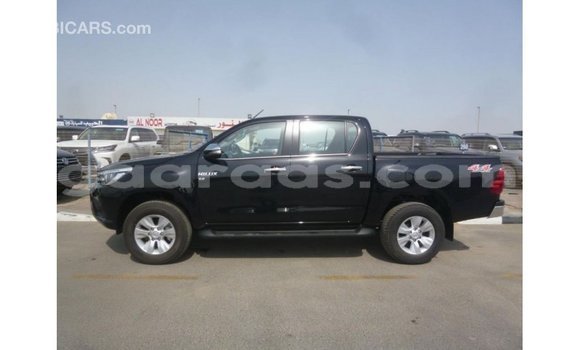 Acheter Import Voiture Toyota Hilux Noir à Import - Dubai, Dakar Acheter Import Voiture Toyota Hilux Noir à Import - Dubai, Dakar