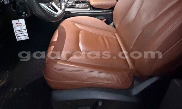 Buy Used Audi Q8 White Car in Dakar in Dakar Buy Used Audi Q8 White Car in Dakar in Dakar