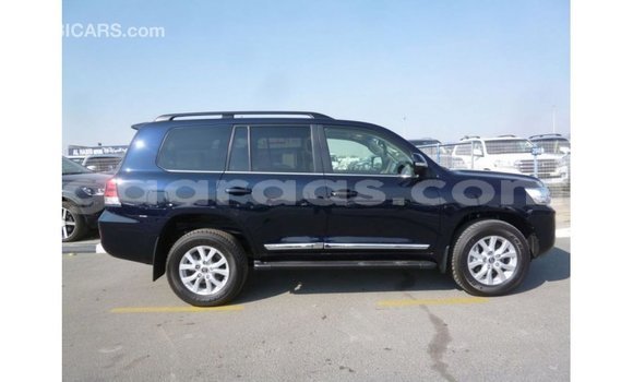 Dieundeu Imported Toyota Land Cruiser Blue 4x4 in Import - Dubai in Dakar Dieundeu Imported Toyota Land Cruiser Blue 4x4 in Import - Dubai in Dakar