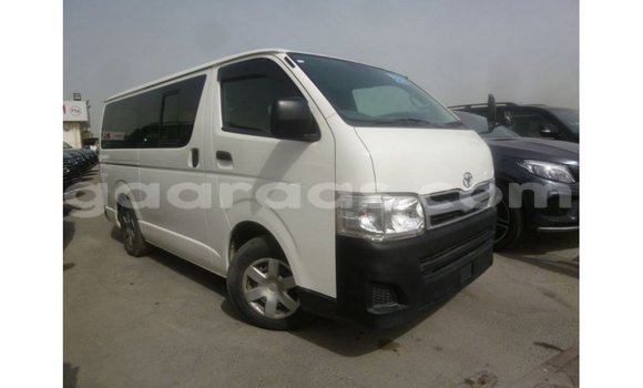 Buy Import Toyota Hiace White Car in Import - Dubai in Dakar Buy Import Toyota Hiace White Car in Import - Dubai in Dakar