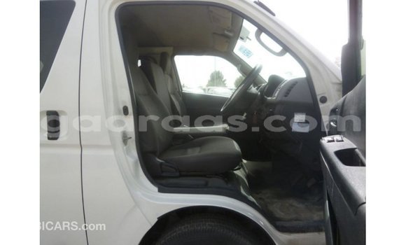 Buy Import Toyota Hiace White Car in Import - Dubai in Dakar Buy Import Toyota Hiace White Car in Import - Dubai in Dakar