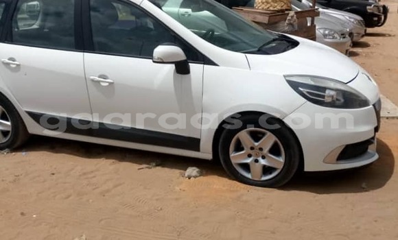Buy Used Renault Scenic White Car in Dakar in Dakar Buy Used Renault Scenic White Car in Dakar in Dakar