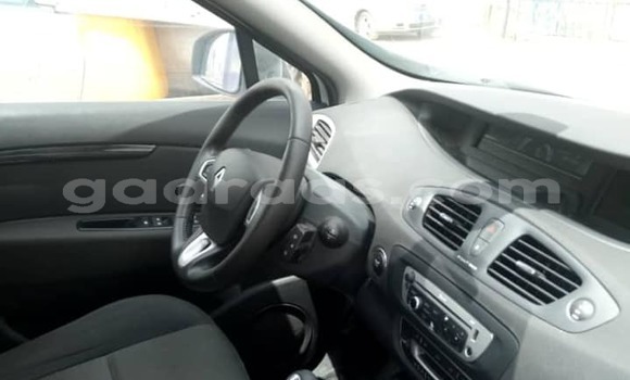 Buy Used Renault Scenic White Car in Dakar in Dakar Buy Used Renault Scenic White Car in Dakar in Dakar