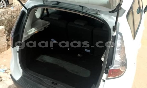 Buy Used Renault Scenic White Car in Dakar in Dakar Buy Used Renault Scenic White Car in Dakar in Dakar