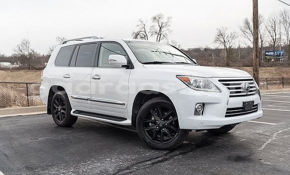 Dieundeu Occasion Lexus LX 570 White Auto in Damniadio in Dakar Dieundeu Occasion Lexus LX 570 White Auto in Damniadio in Dakar