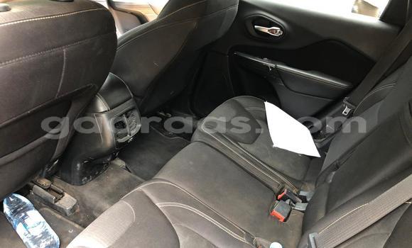 Buy Used Jeep Cherokee Beige Car in Dakar in Dakar Buy Used Jeep Cherokee Beige Car in Dakar in Dakar