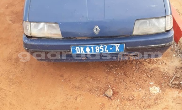 Buy Used Renault 19 Blue Car in Dakar in Dakar Buy Used Renault 19 Blue Car in Dakar in Dakar