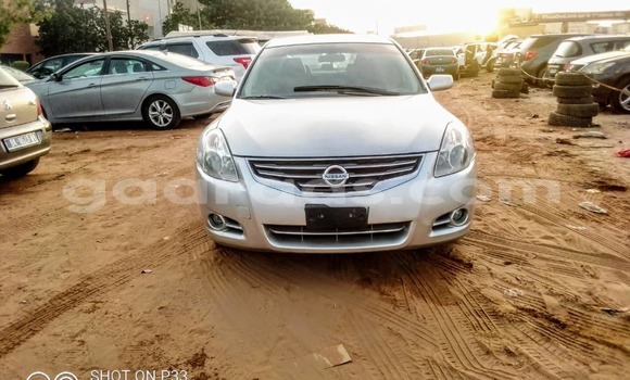 Buy Import Nissan Altima Silver Car in Dakar in Dakar Buy Import Nissan Altima Silver Car in Dakar in Dakar