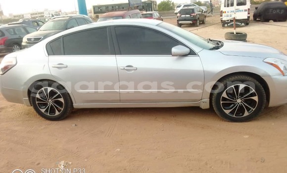 Buy Import Nissan Altima Silver Car in Dakar in Dakar Buy Import Nissan Altima Silver Car in Dakar in Dakar