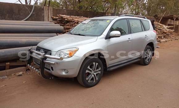 Buy Used Toyota RAV4 Beige Car in Dakar in Dakar Buy Used Toyota RAV4 Beige Car in Dakar in Dakar