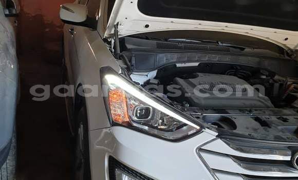 Acheter Occasion Voiture Hyundai Santa Fe Blanc à Dakar, Dakar Acheter Occasion Voiture Hyundai Santa Fe Blanc à Dakar, Dakar