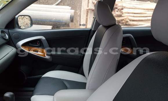 Acheter Occasion Voiture Toyota RAV4 Beige à Dakar, Dakar Acheter Occasion Voiture Toyota RAV4 Beige à Dakar, Dakar