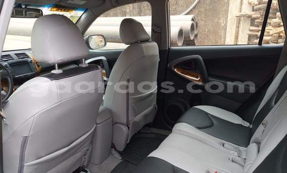 Acheter Occasion Voiture Toyota RAV4 Beige à Dakar, Dakar Acheter Occasion Voiture Toyota RAV4 Beige à Dakar, Dakar