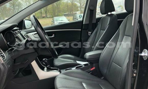 Acheter Occasion Voiture Hyundai Elantra Noir à Dakar, Dakar Acheter Occasion Voiture Hyundai Elantra Noir à Dakar, Dakar