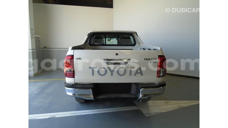 Big with watermark toyota hilux dakar import dubai 3565