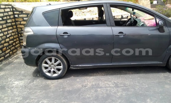 Buy Used Toyota Verso Beige Car in Dakar in Dakar Buy Used Toyota Verso Beige Car in Dakar in Dakar