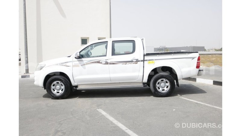 Big with watermark toyota hilux dakar import dubai 3588