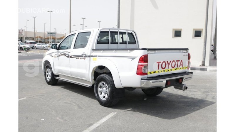 Big with watermark toyota hilux dakar import dubai 3588