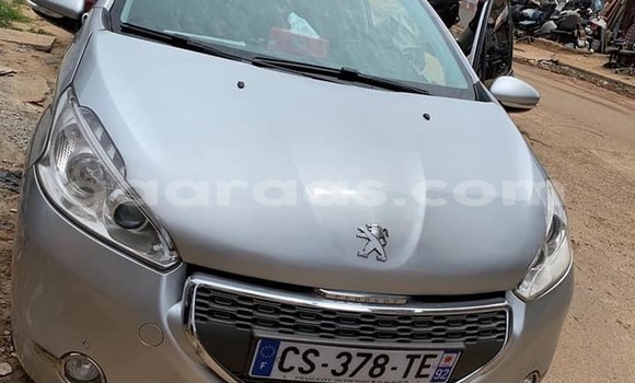 Dieundeu Occasion Peugeot 208 Silver Auto in Dakar in Dakar Dieundeu Occasion Peugeot 208 Silver Auto in Dakar in Dakar